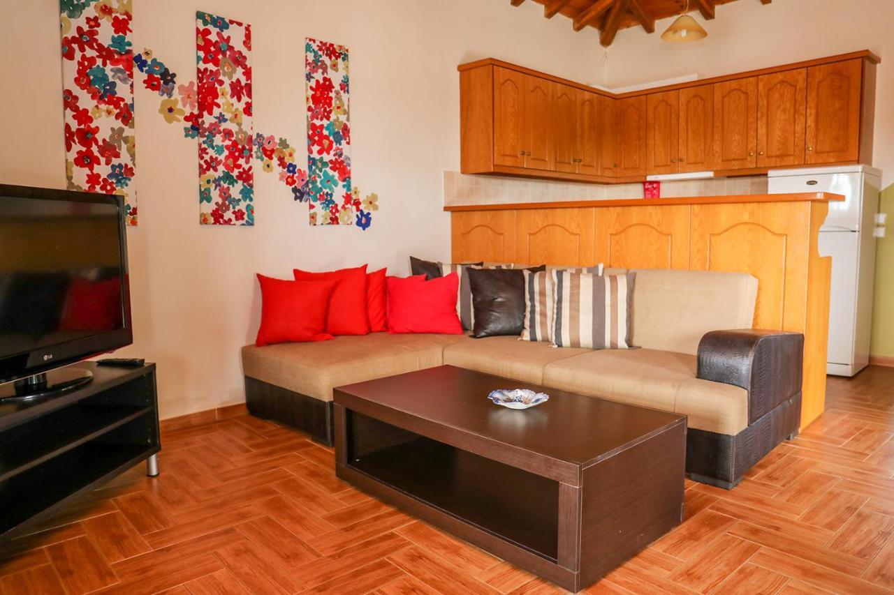 Sunset Studios & Apartments Кукунарис Экстерьер фото