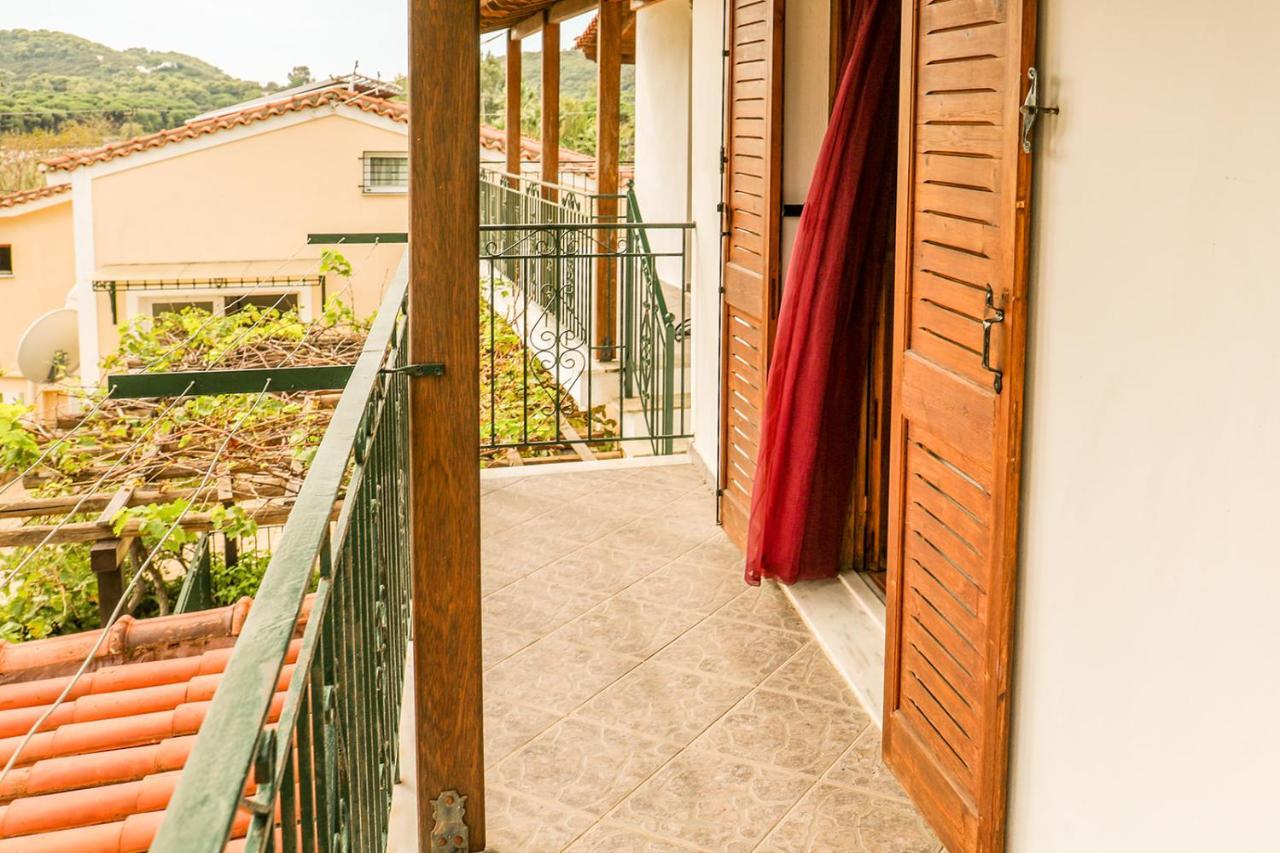 Sunset Studios & Apartments Кукунарис Экстерьер фото